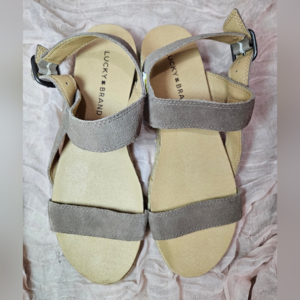 Lucky Brand Taupe Sandals